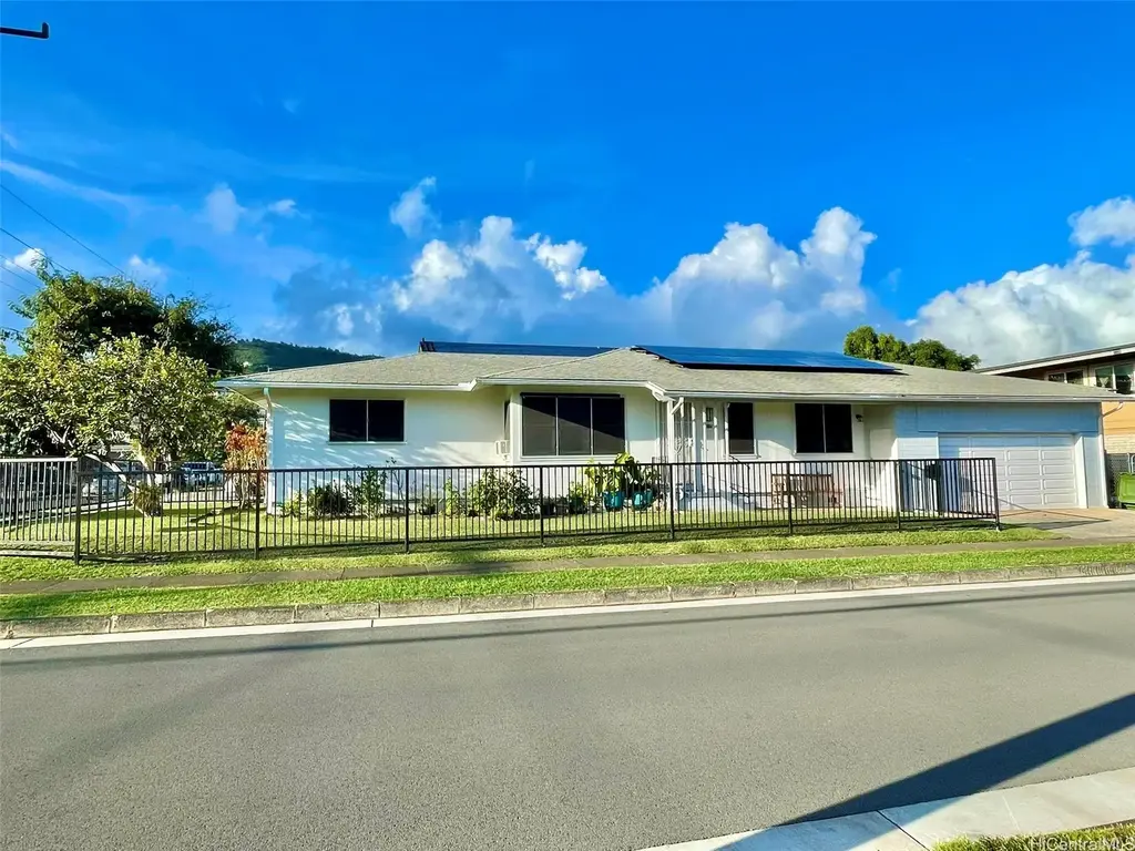 2104 Dole Street, Honolulu