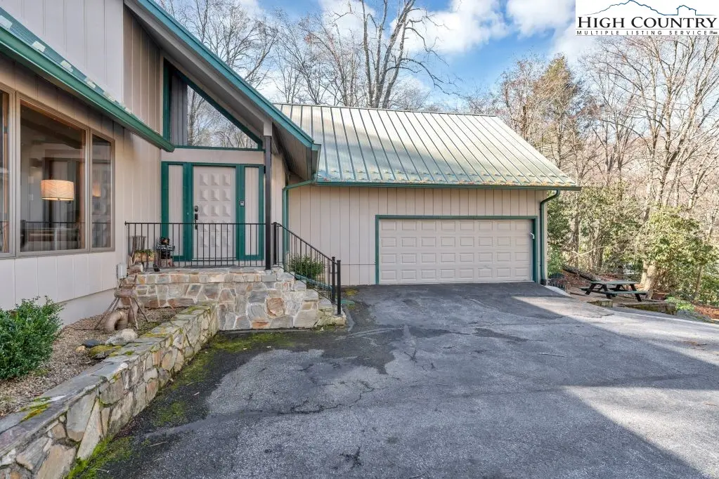 191 Mossy Creek Lane, Sugar Mountain