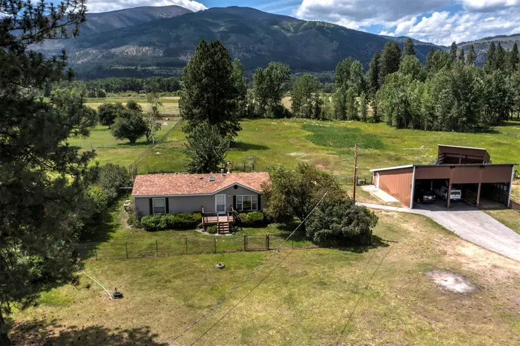 20233 Leo Hansen Road, Florence