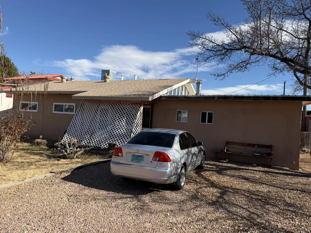4621 Sunshine Place Sw, Albuquerque