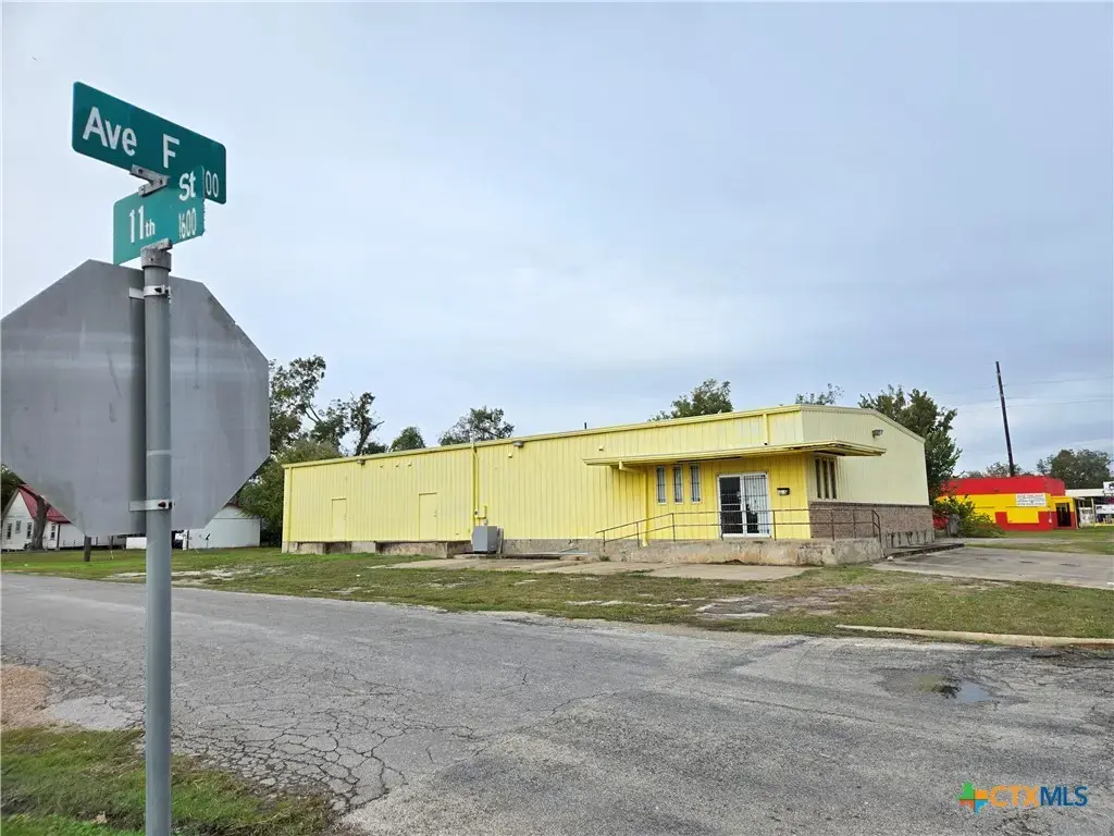 1616 Avenue F, Bay City