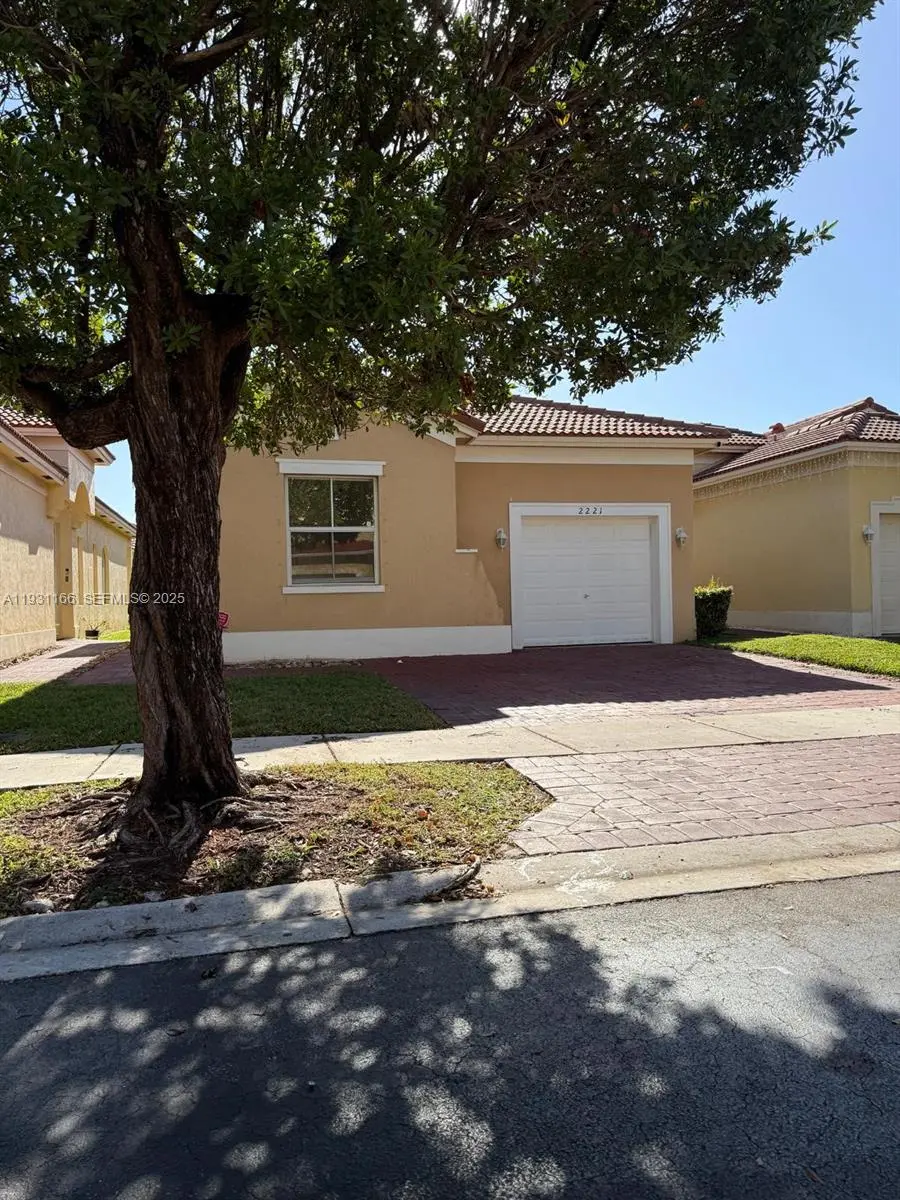 Photo of Listing #A11931166