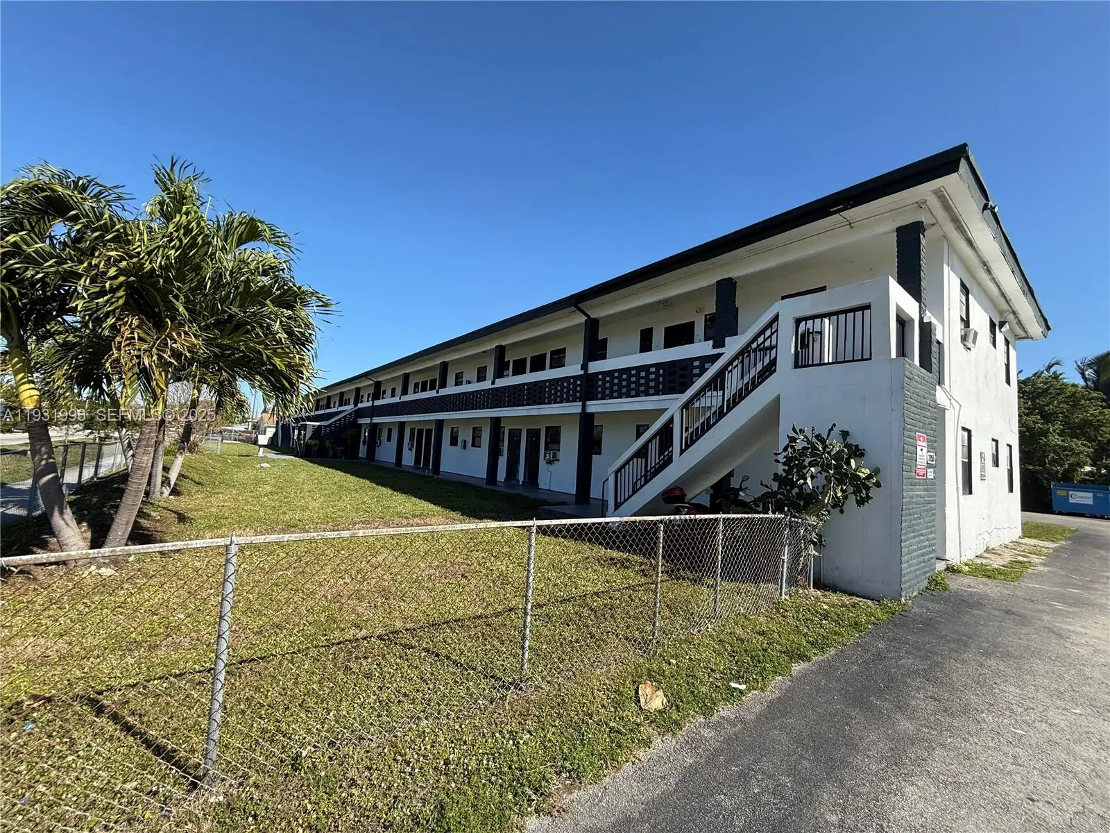 Photo of Listing #A11931993