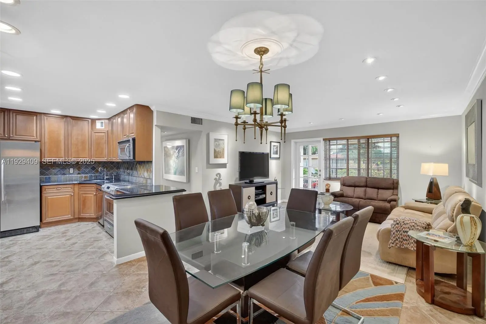 Photo of Listing #A11929409