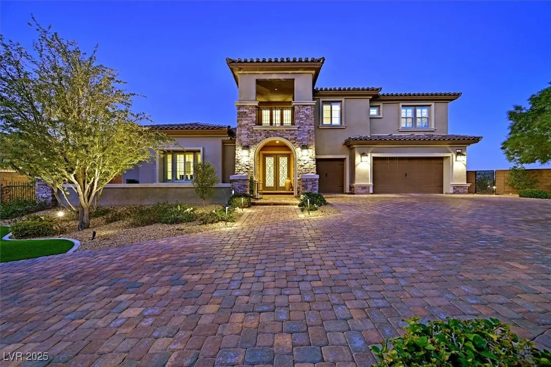 Photo of Listing #2740938