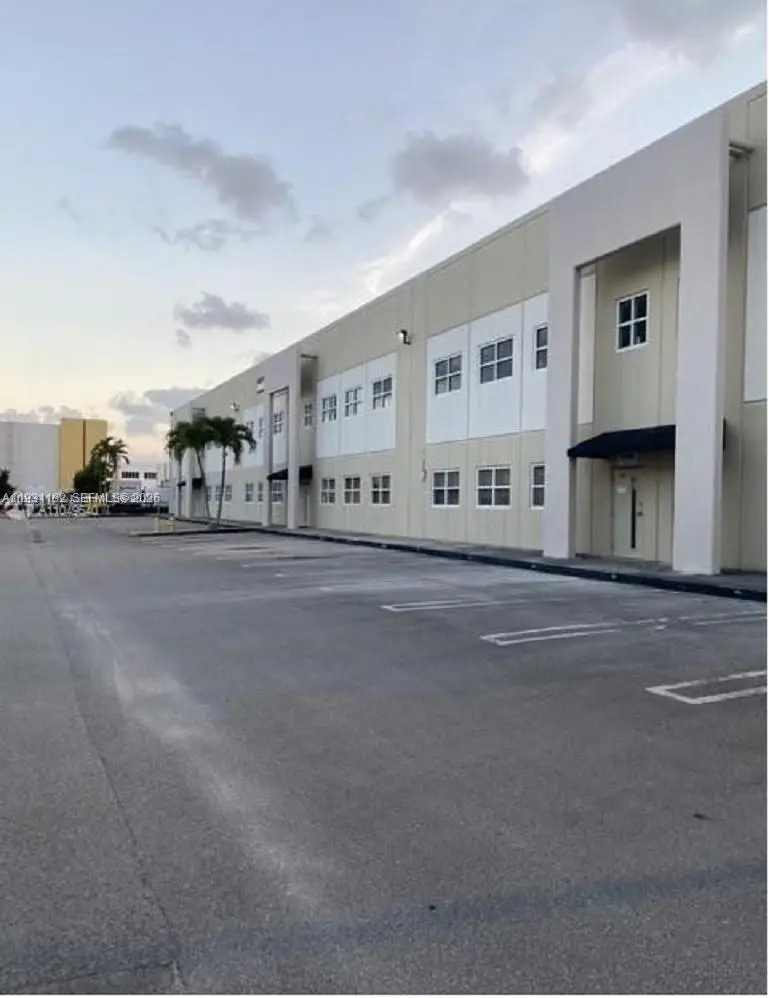 Photo of Listing #A11931182