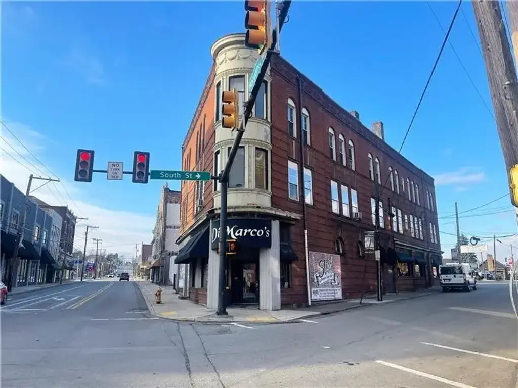 26 Morgantown Street , Uniontown