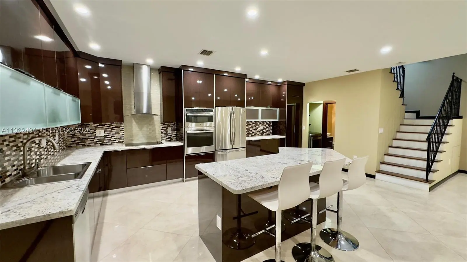 Photo of Listing #A11932494