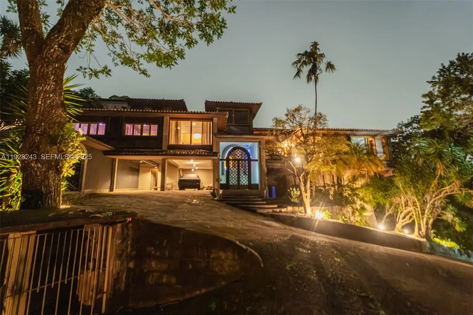 Photo of Listing #A11928243