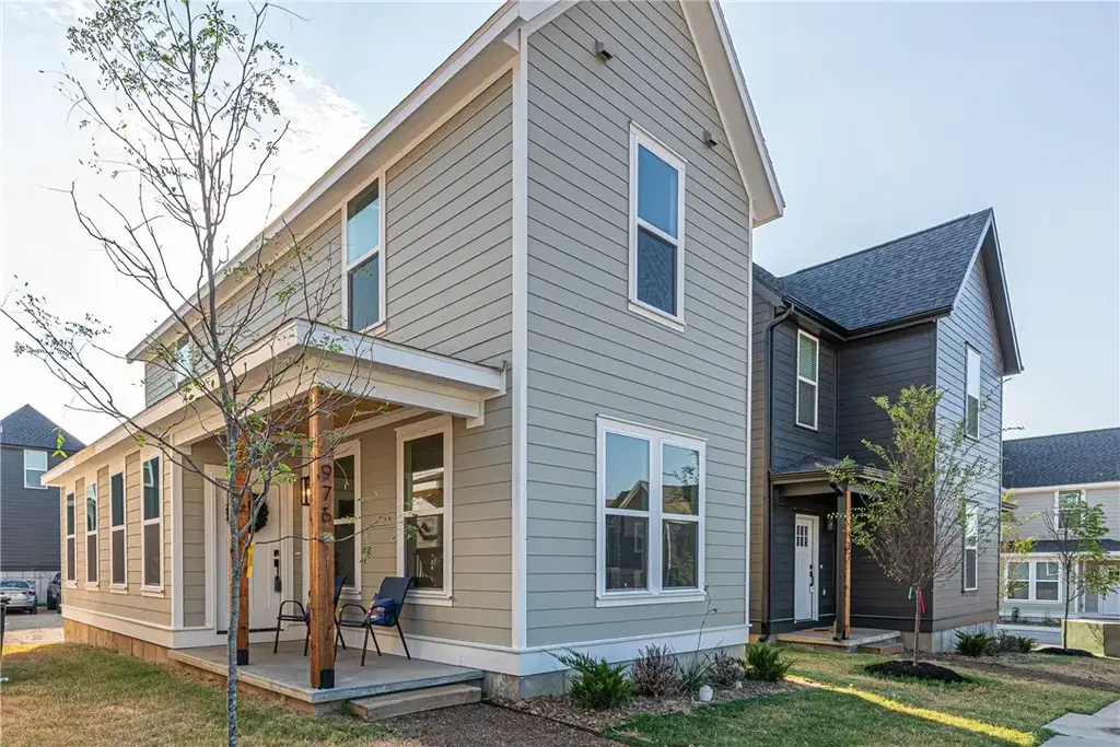 976 S Laramie Heights, Fayetteville