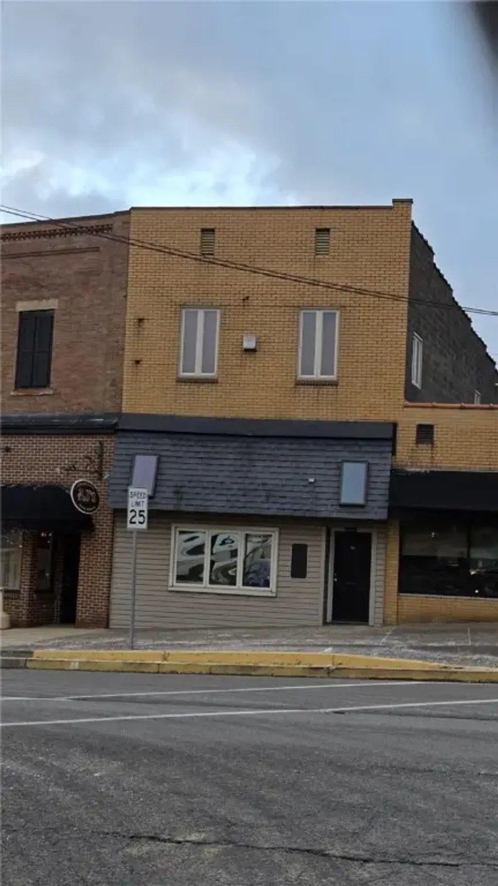 123 Washington Avenue, Vandergrift