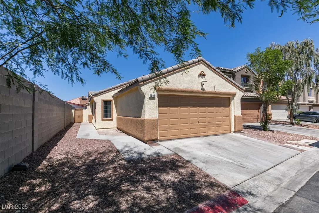 Photo of Listing #2742502