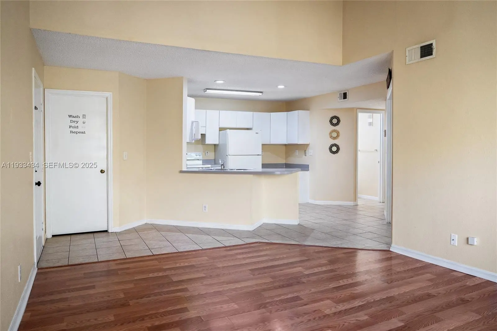 Photo of Listing #A11933434