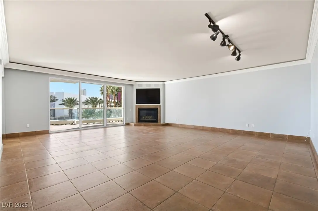 Photo of Listing #2742553