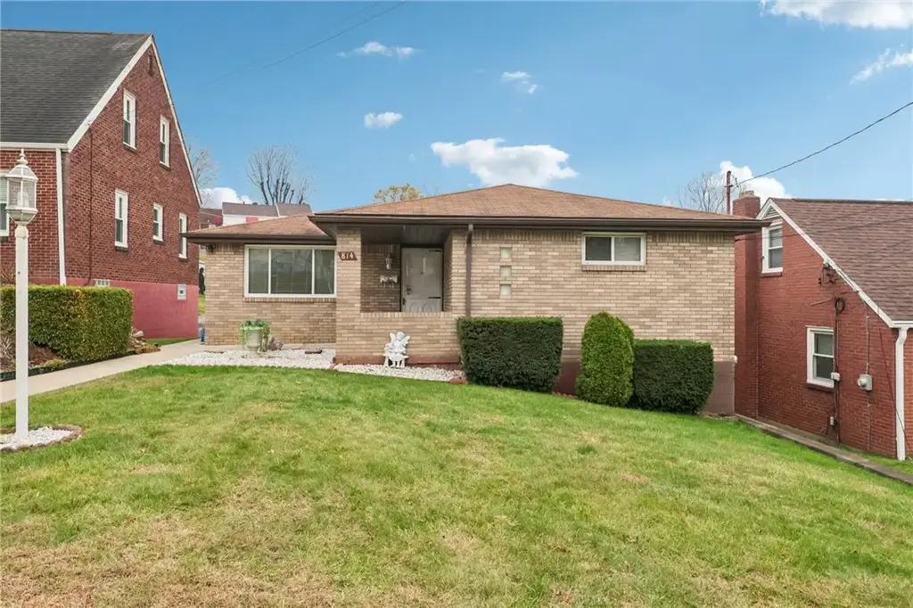 814 Laura Avenue , West Mifflin