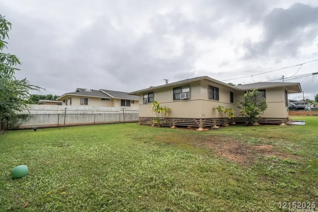 1438 Kaleilani Street, Pearl City