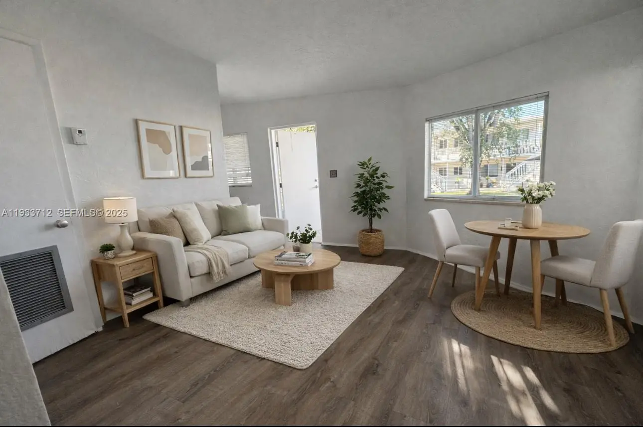 Photo of Listing #A11933712