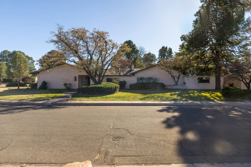 8632 La Sala Del Norte Ne, Albuquerque