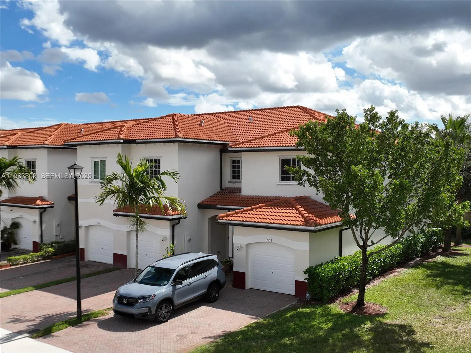 Photo of Listing #A11933809