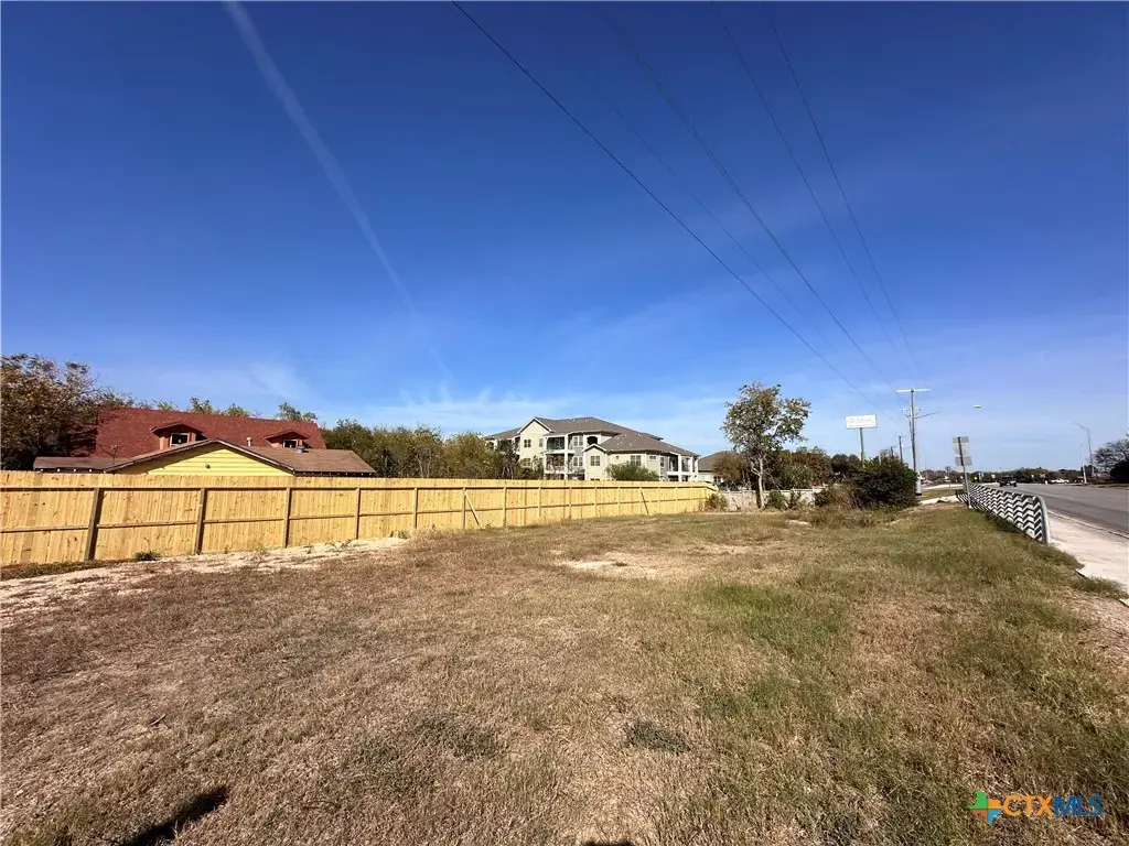 295 S West End Avenue, New Braunfels