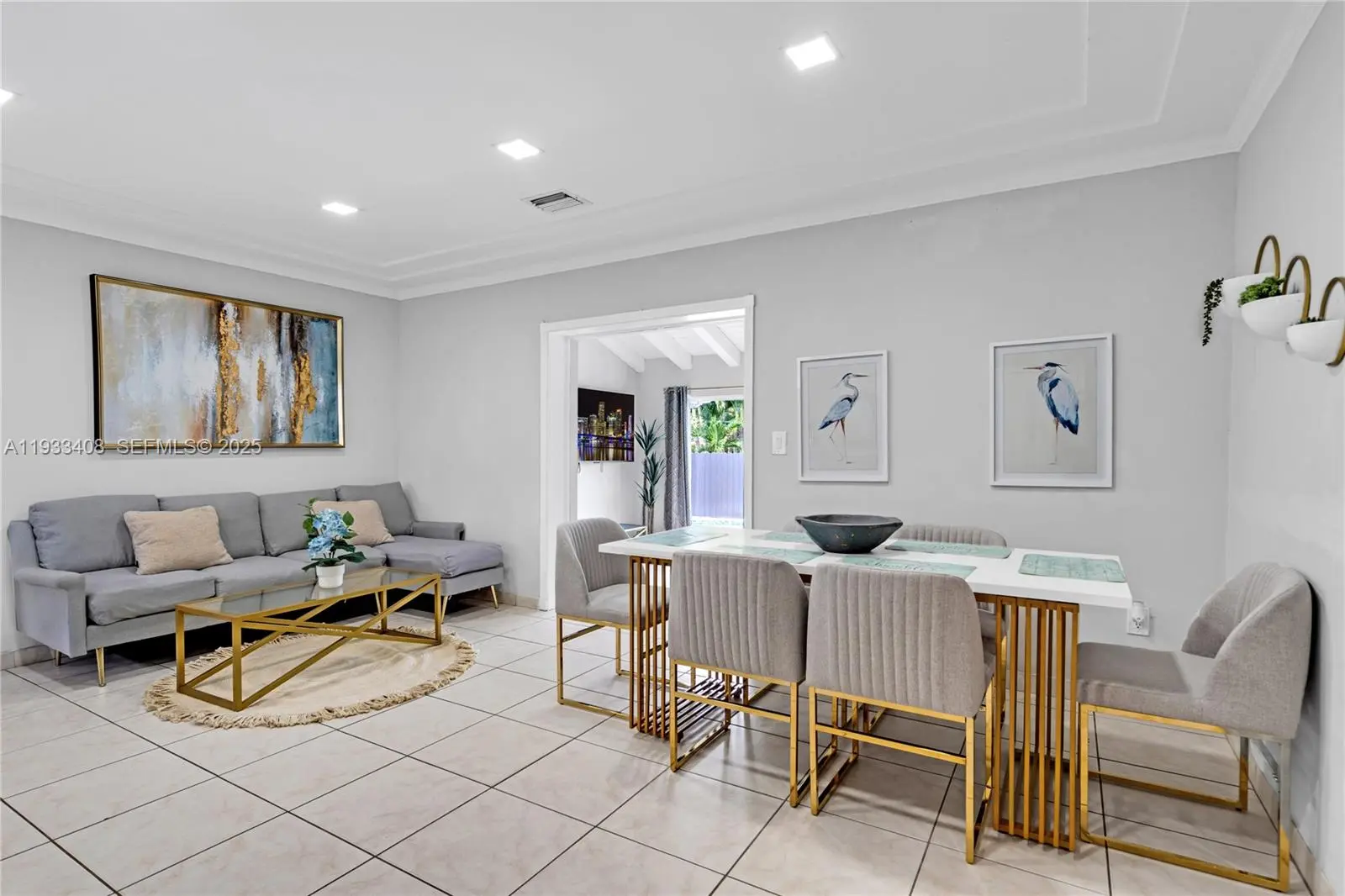 Photo of Listing #A11933408