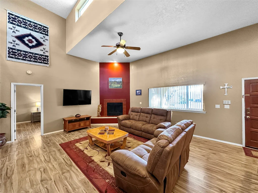 4208 Coyote Lane, Santa Fe