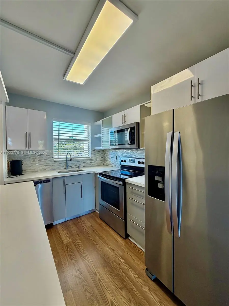 Photo of Listing #A11933778