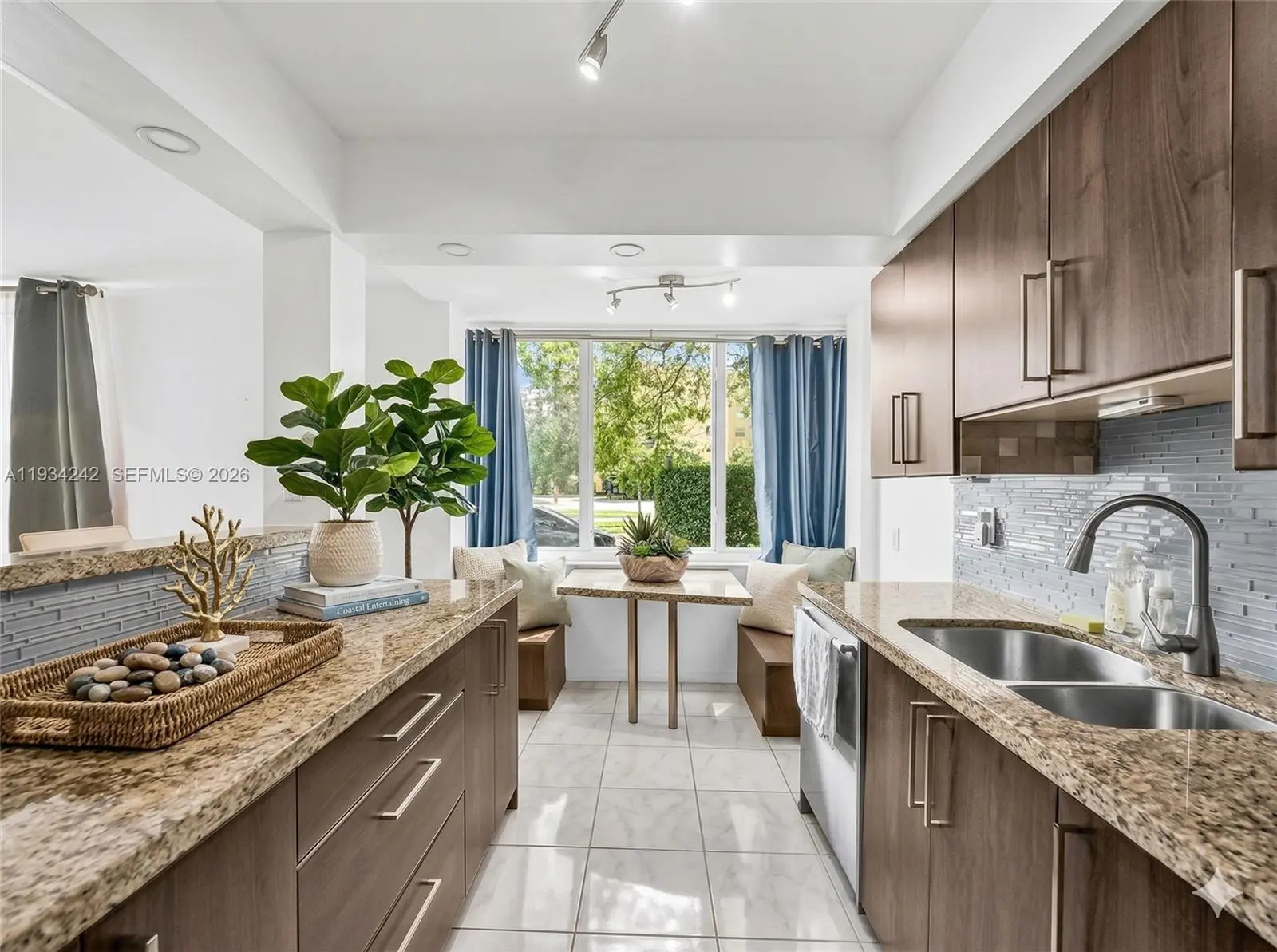 Photo of Listing #A11934242