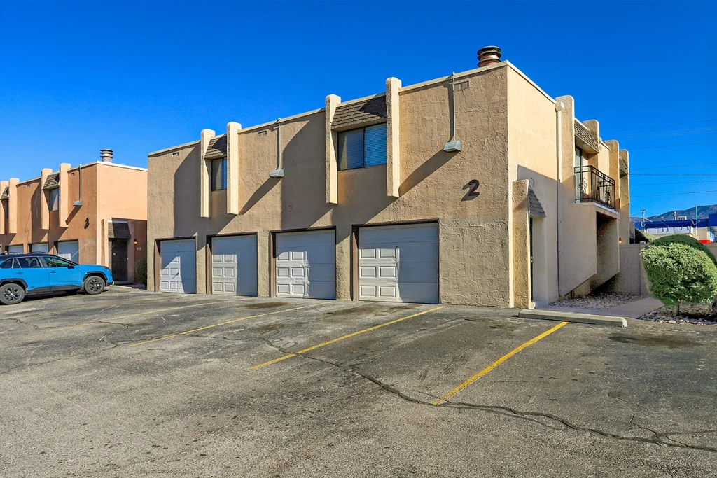 8333 Comanche Road Ne Apt 2c, Albuquerque