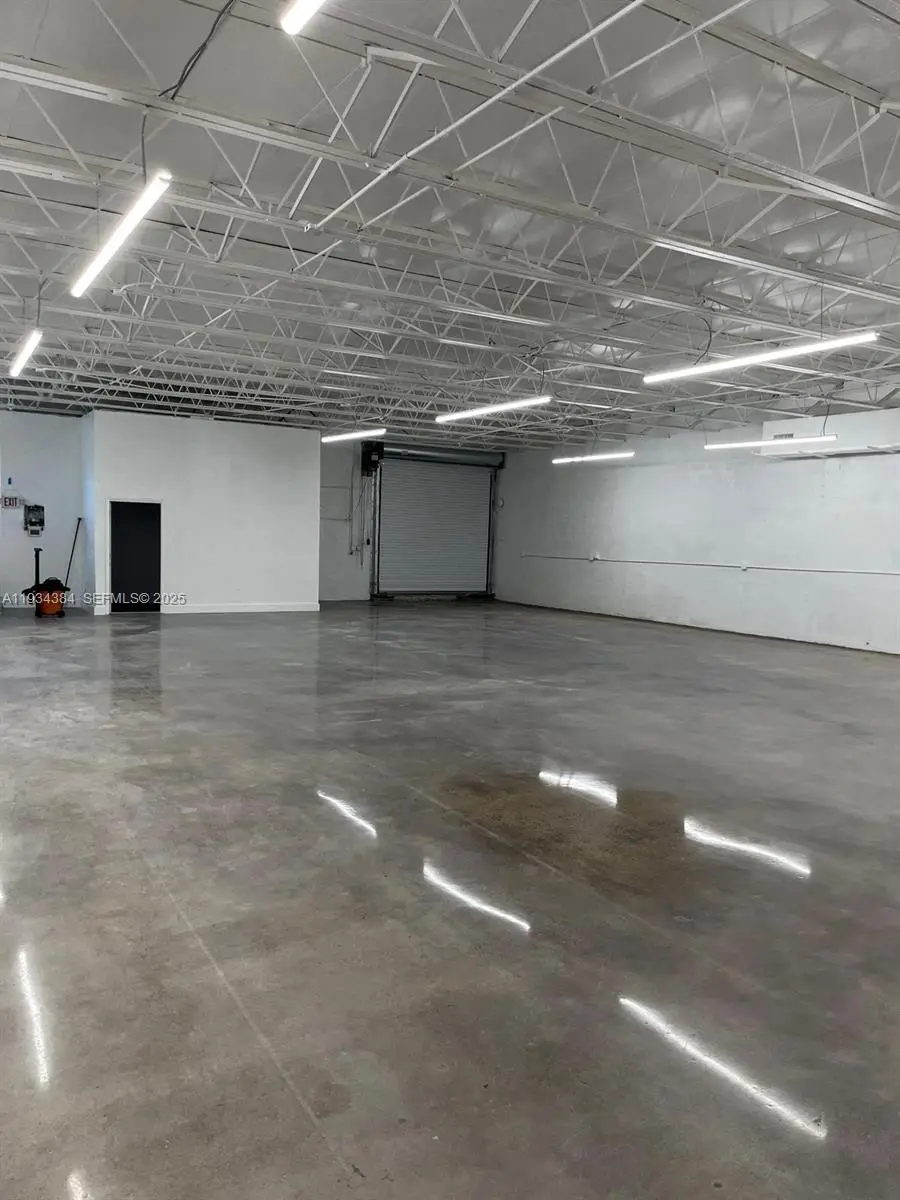 Photo of Listing #A11934384