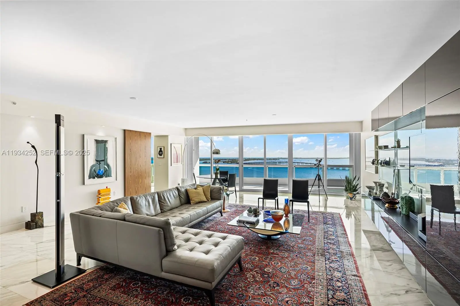 Photo of Listing #A11934252