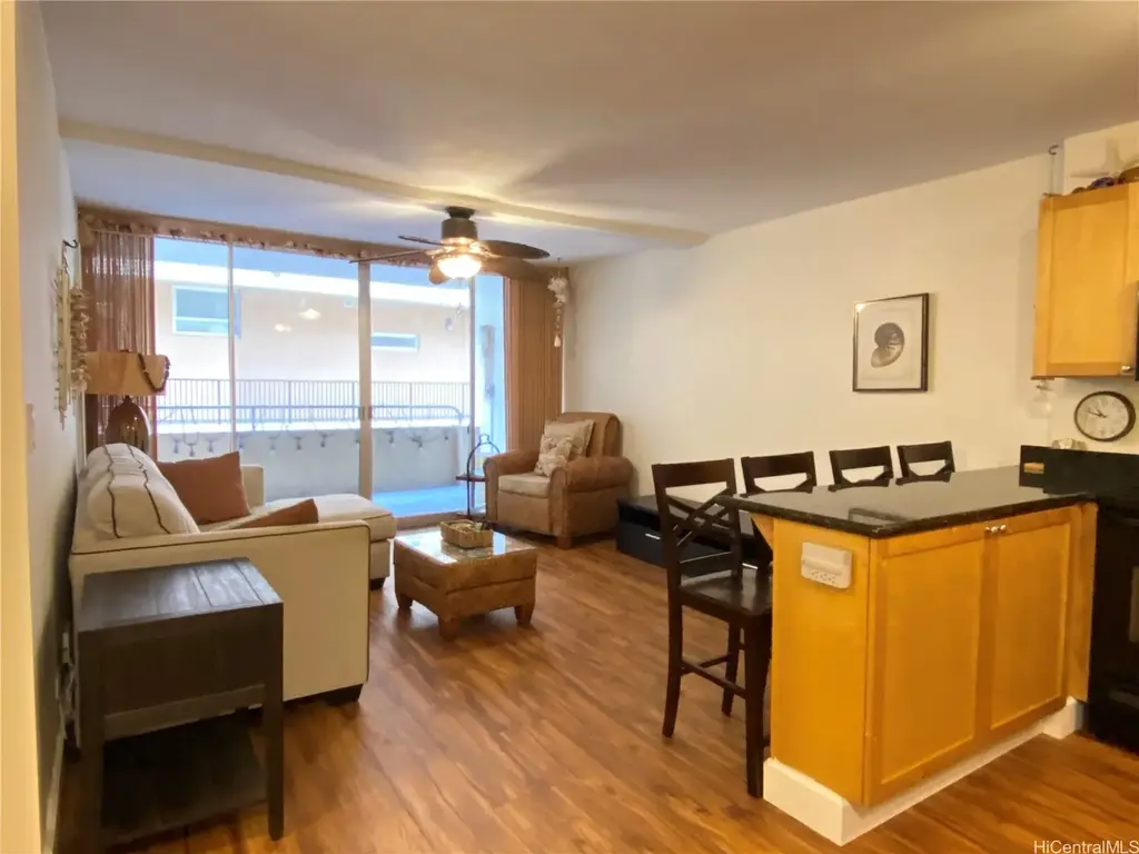 430 Kaiolu Street # 403, Honolulu