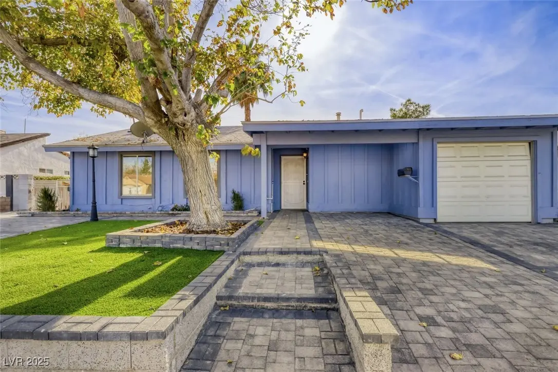 Photo of Listing #2743103