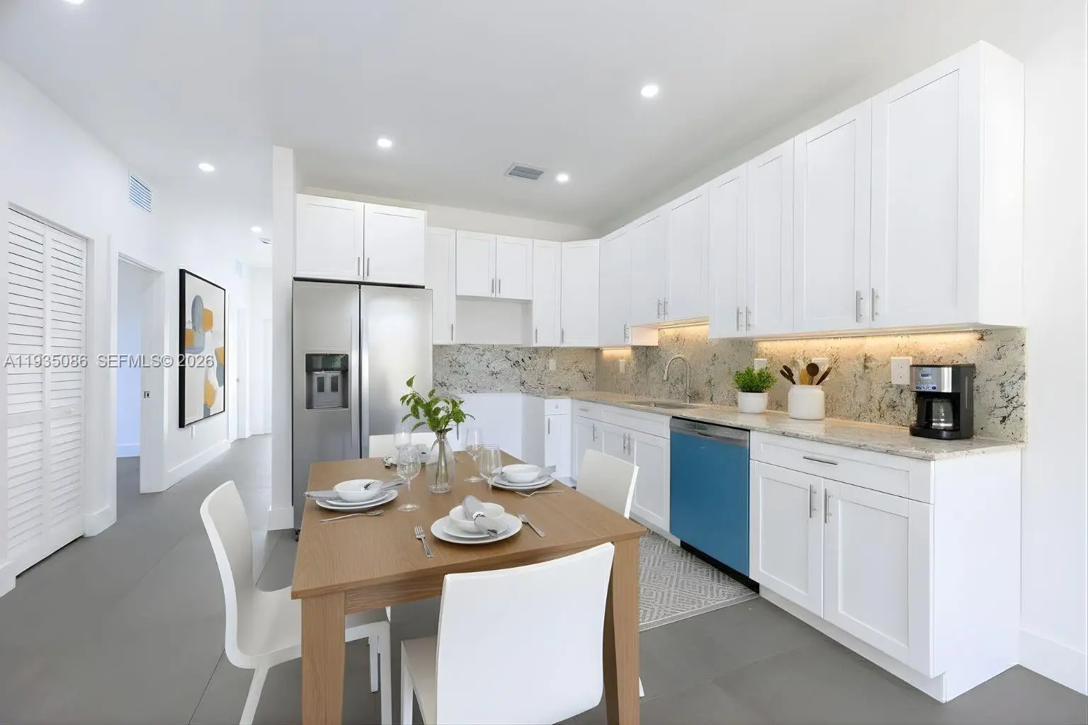 Photo of Listing #A11935086