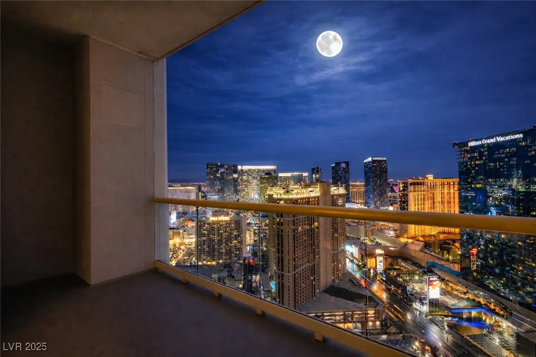 135 E Harmon Avenue 3709, Las Vegas