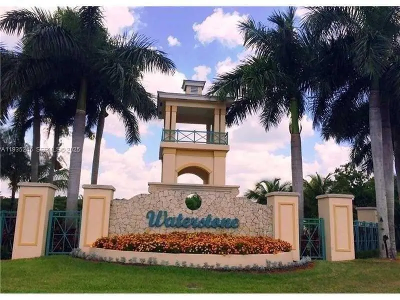 Photo of Listing #A11935246