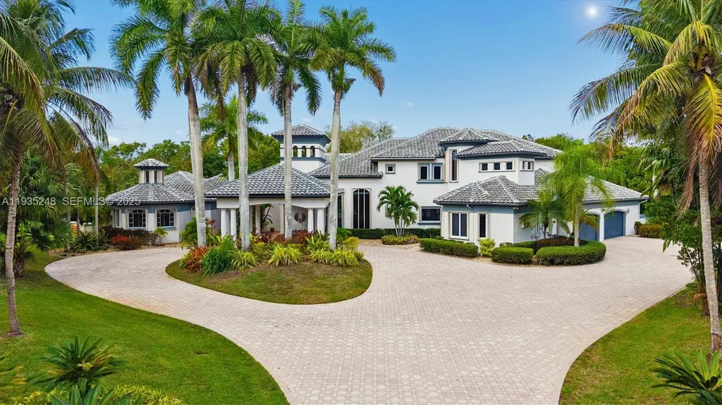 3079 Old Still Ln, Weston