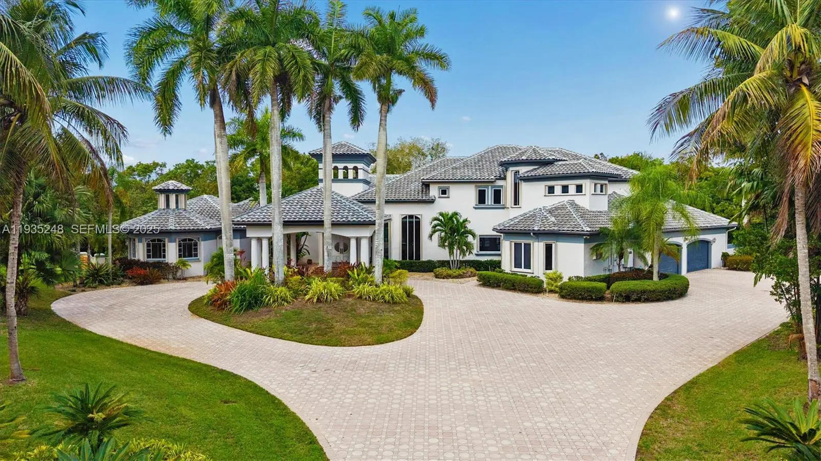 Photo of Listing #A11935248