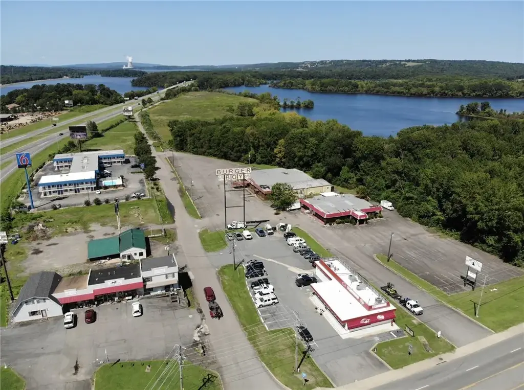 108 W Birch Street, Russellville