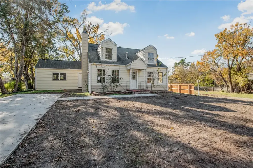 1207 E 27th Street, Bryan