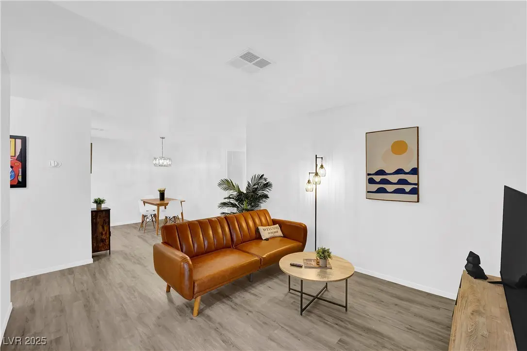 Photo of Listing #2743380