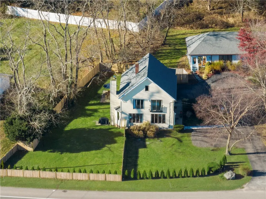 1705 Wampanoag Trl, Barrington