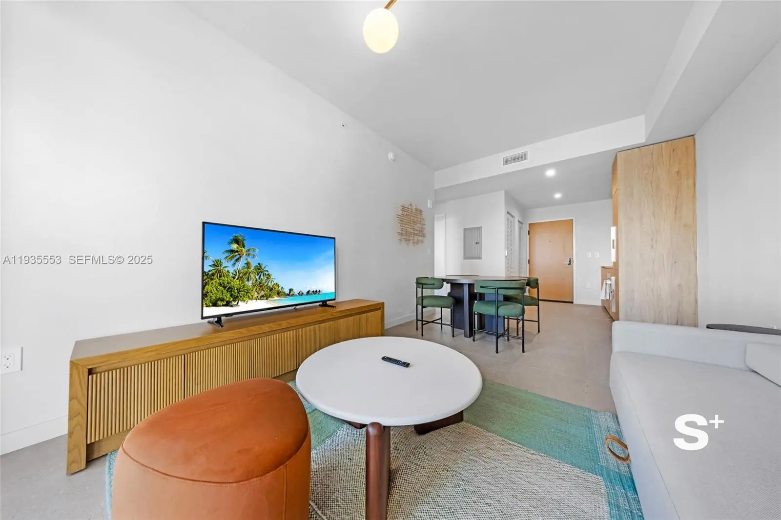 Photo of Listing #A11935553