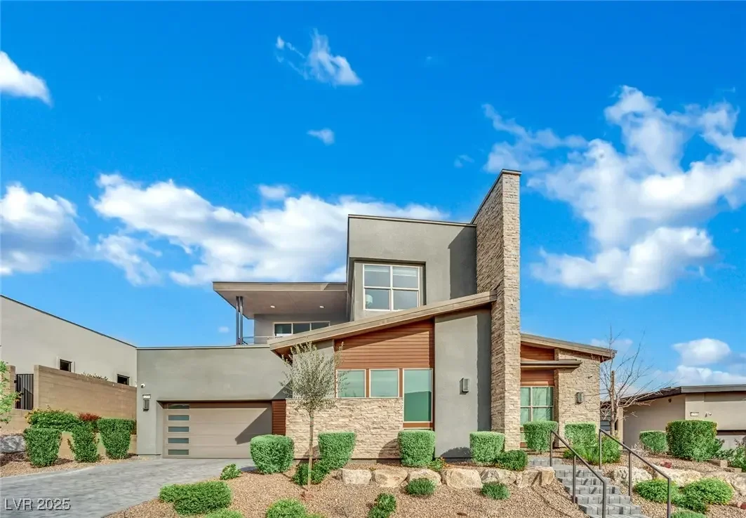 Photo of Listing #2743418