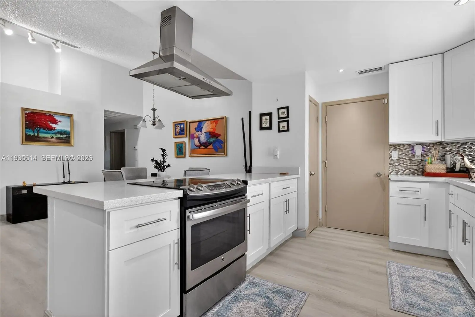 Photo of Listing #A11935614