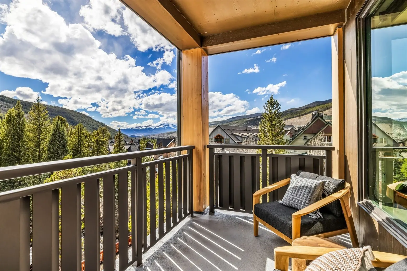 75 Hunki Dori Court W413, Keystone