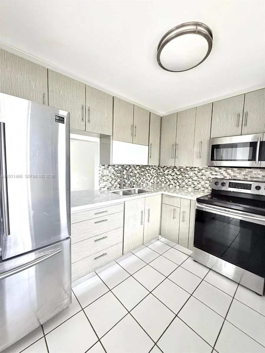 Photo of Listing #A11931466