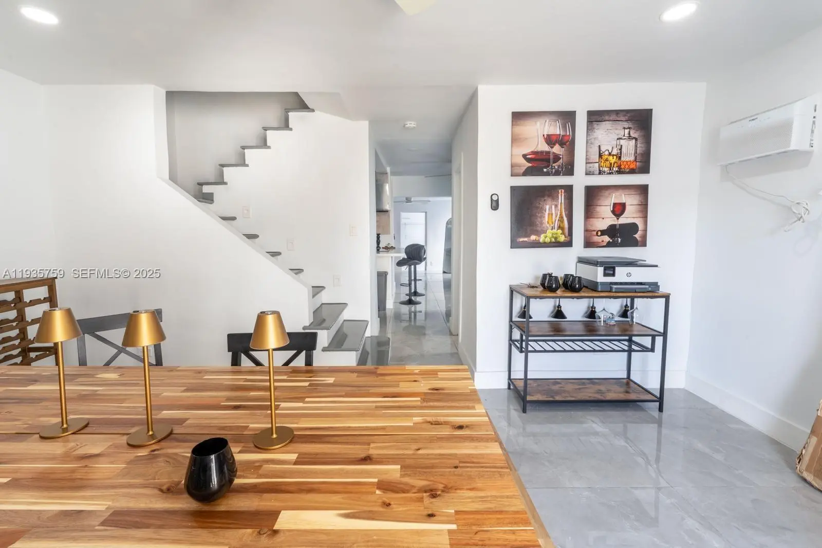 Photo of Listing #A11935759