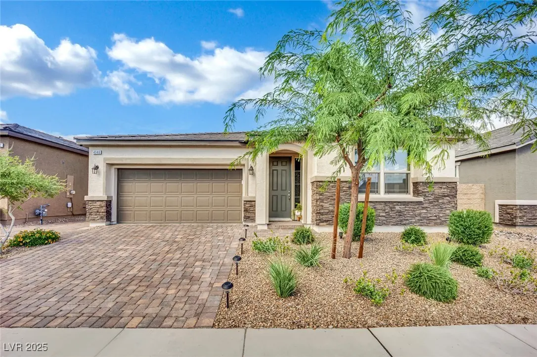 Photo of Listing #2743518