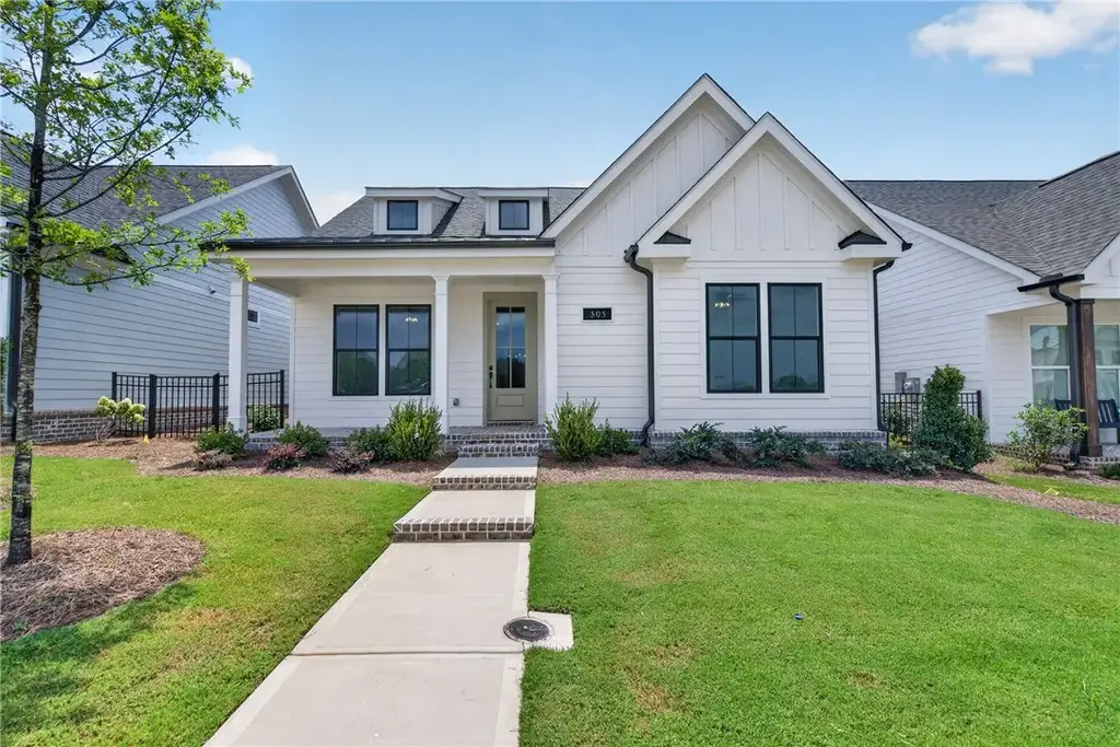 505 Whooper Ln, Auburn